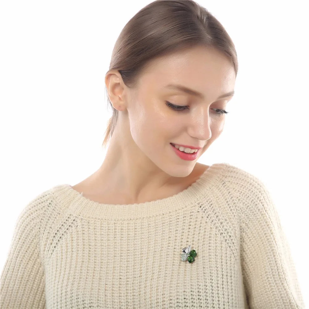 women`s day gift new factory Wholesales Austrian Crystal four leaf clover Brooch women accessories fashion jewelry 9554